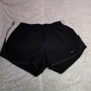 black & white nike shorts